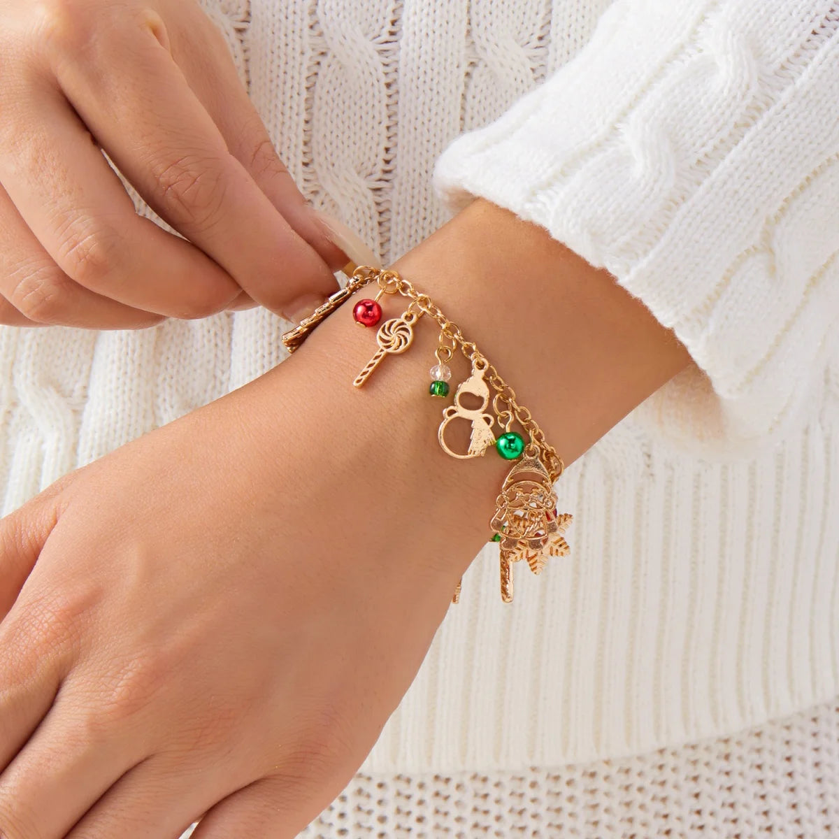 Christmas Charm Bracelet – Festive Holiday Gift for 2025