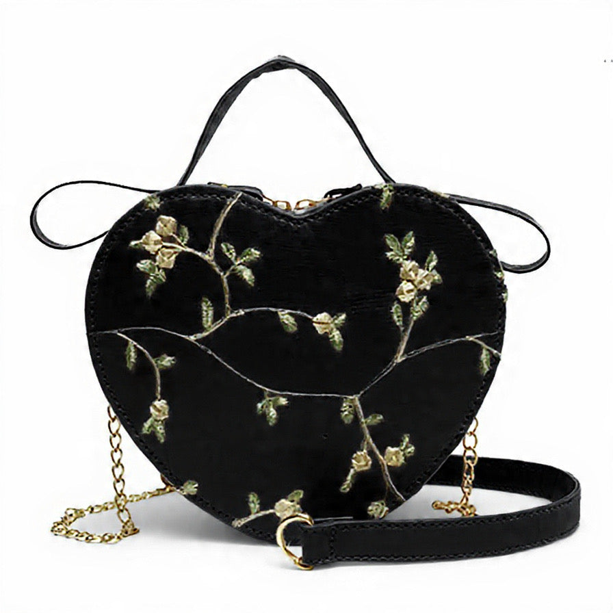 Heart-Shaped Ivy Handbag โ Romantic Style Meets Everyday Elegance
