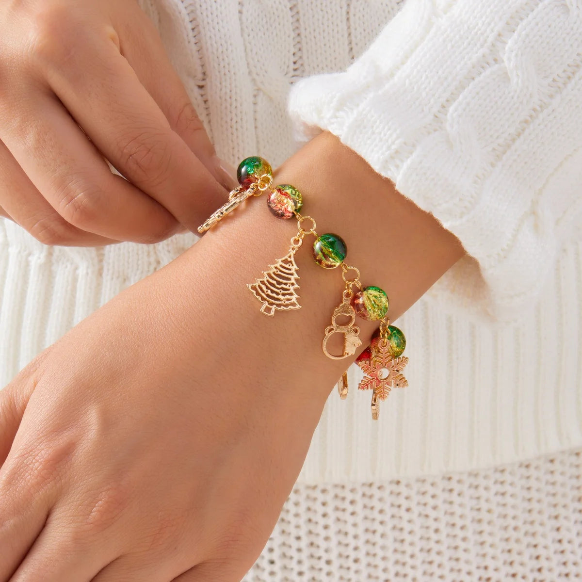 Christmas Charm Bracelet – Festive Holiday Gift for 2025