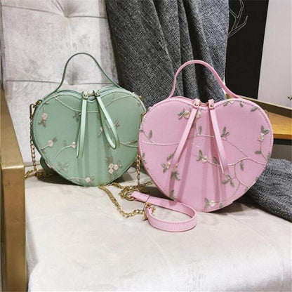 Heart-Shaped Ivy Handbag – Romantic Style Meets Everyday Elegance